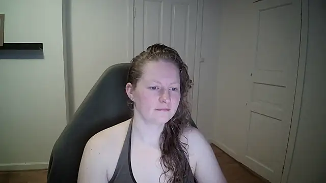Snapshot of Girlnina-1995 chatting on 03-17-25, 08:40 Girlnina-1995 online show from 03-17-25, 08:40