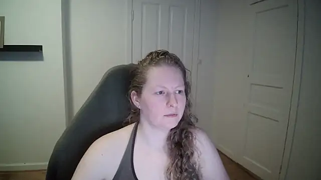 Snapshot of Girlnina-1995 chatting on 03-17-25, 11:42 Girlnina-1995 online show from 03-17-25, 11:42