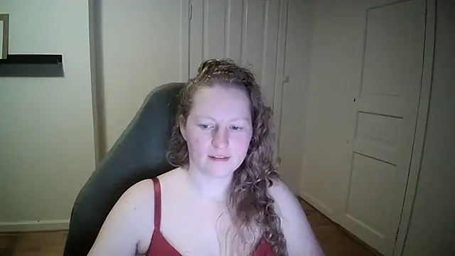Snapshot of Girlnina-1995 chatting on 03-18-25, 07:53 Girlnina-1995 online show from 03-18-25, 07:53