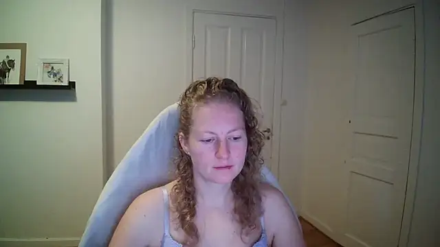 Girlnina-1995 online show from 10-06-25, 07:06