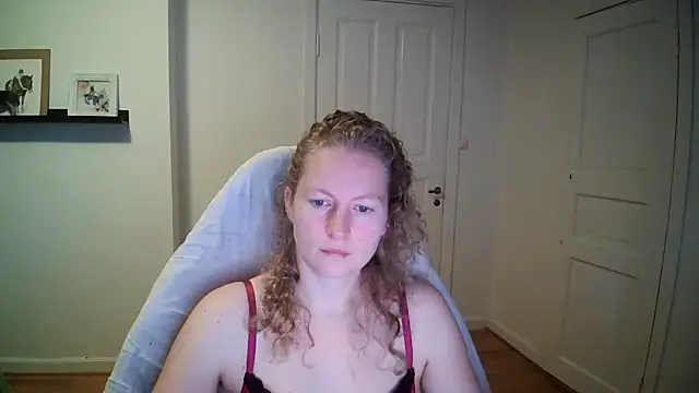 Girlnina-1995 online show from 10-15-25, 06:57