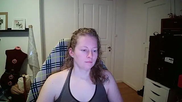 Girlnina-1995 online show from 01-16-26, 10:52