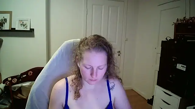 Girlnina-1995 online show from 02-11-26, 10:04