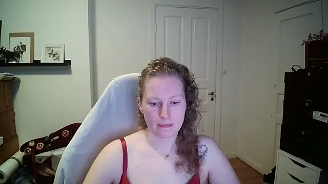 Girlnina-1995 online show from 02-25-26, 10:14