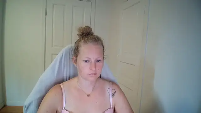 Girlnina-1995 online show from 07-20-26, 10:29