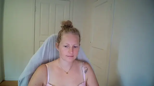 Girlnina-1995 online show from 07-20-26, 10:39