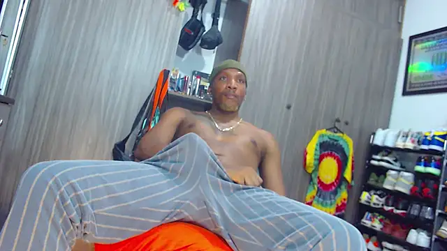Snapshot of bigdickxblackx chatting on 05-24-26, 07:35 bigdickxblackx online show from 05-24-26, 07:35