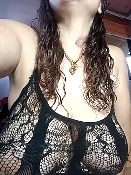 hotbabes163 online show from 05-06-26, 07:24