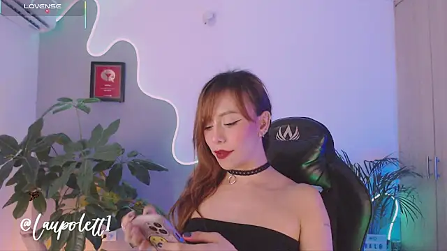 Snapshot of LauPolett chatting on 09-28-25, 02:50 LauPolett online show from 09-28-25, 02:50