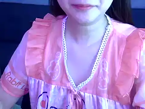 Bee 2k online show from 11-17-25, 05:02