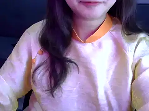 Snapshot of Bee_2k chatting on 02-25-26, 04:33 Bee 2k online show from 02-25-26, 04:33