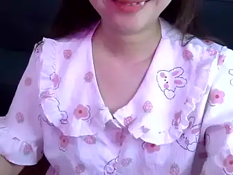 Snapshot of Bee_2k chatting on 02-26-26, 04:55 Bee 2k online show from 02-26-26, 04:55