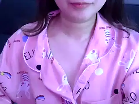 Snapshot of Bee_2k chatting on 03-07-26, 05:04 Bee 2k online show from 03-07-26, 05:04