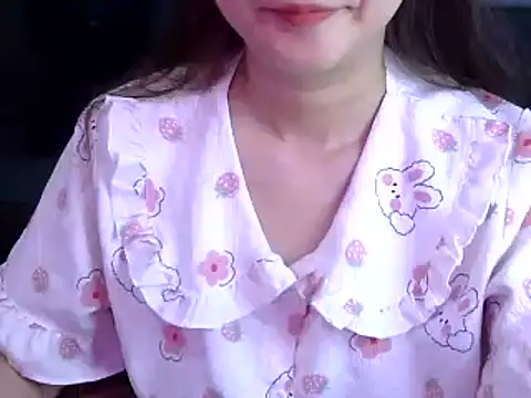 Snapshot of Bee_2k chatting on 03-14-26, 03:45 Bee 2k online show from 03-14-26, 03:45