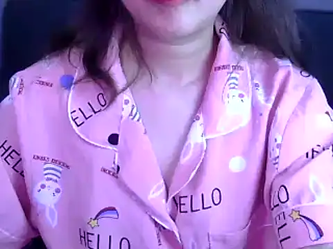 Snapshot of Bee_2k chatting on 03-26-26, 04:07 Bee 2k online show from 03-26-26, 04:07