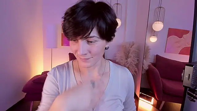 Snapshot of LorenDaze chatting on 10-10-25, 02:05 LorenDaze online show from 10-10-25, 02:05