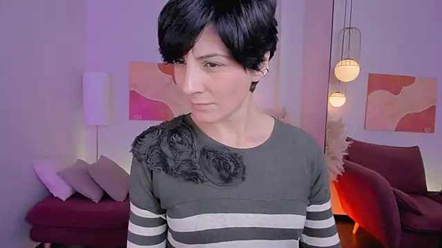 Snapshot of LorenDaze chatting on 10-21-25, 02:29 LorenDaze online show from 10-21-25, 02:29