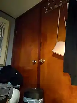 eatmeplease44 online show from 12-13-24, 08:04