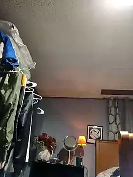 eatmeplease44 online show from 01-24-25, 01:13