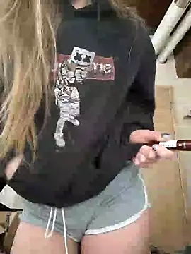 eatmeplease44 online show from 02-01-25, 04:00