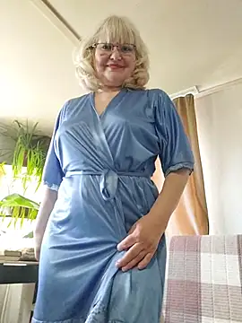Snapshot of IrmaRose chatting on 04-30-26, 05:03 IrmaRose online show from 04-30-26, 05:03