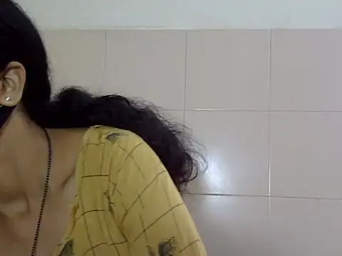 Snapshot of Indian_Horny_Wife chatting on 09-18-25, 07:54 Indian Horny Wife online show from 09-18-25, 07:54