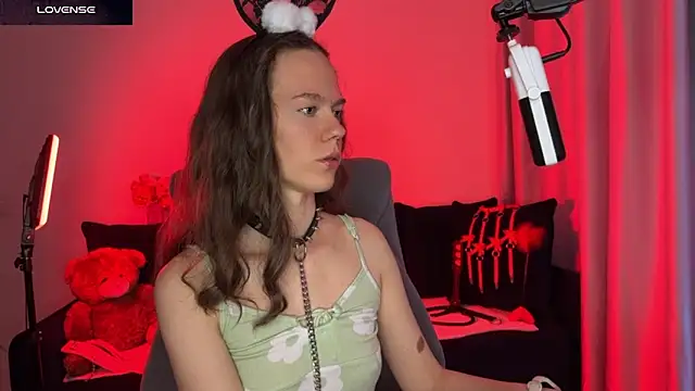 DivineBite online show from 09-21-25, 03:35