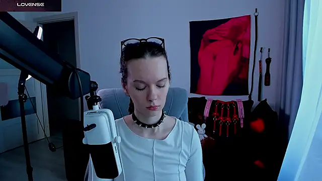 DivineBite online show from 05-08-26, 03:28