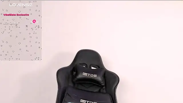 LuisaVinasco online show from 12-15-24, 01:13