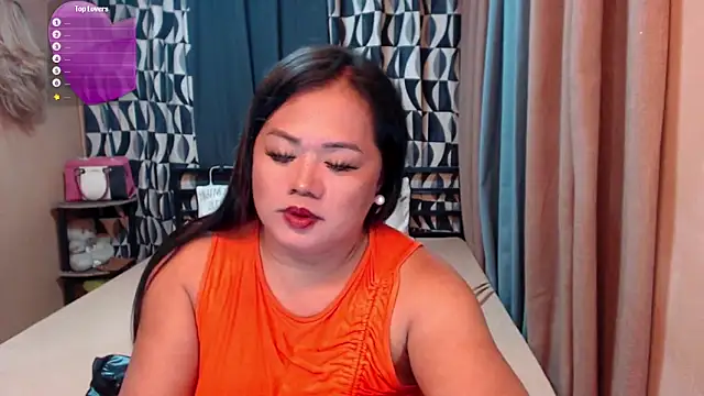 Snapshot of MagnificatMistress chatting on 12-21-24, 03:09 MagnificatMistress online show from 12-21-24, 03:09