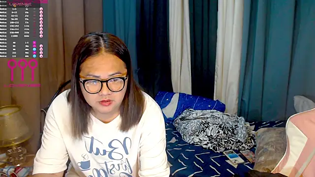 Snapshot of MagnificatMistress chatting on 10-16-25, 09:49 MagnificatMistress online show from 10-16-25, 09:49