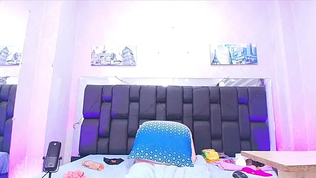  carolina fox online show from 02-11-25, 06:08