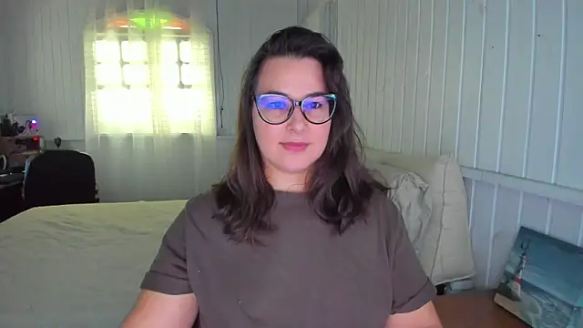 Snapshot of anna_love_hot chatting on 04-15-26, 05:53 anna love hot online show from 04-15-26, 05:53