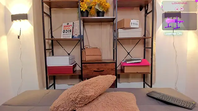 LilyBrunette online show from 05-07-26, 12:27
