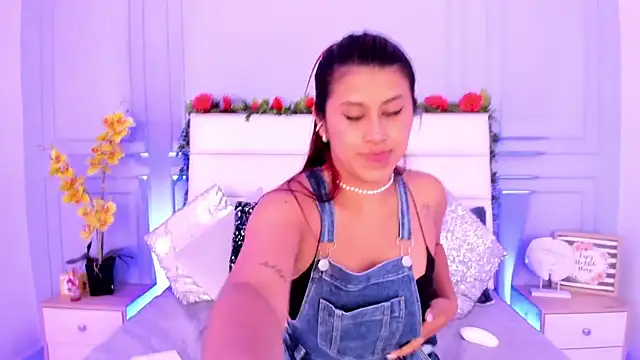 Karlagonzales  online show from 03-13-25, 12:37