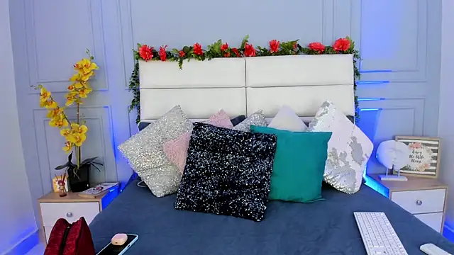 Karlagonzales  online show from 03-18-25, 05:53