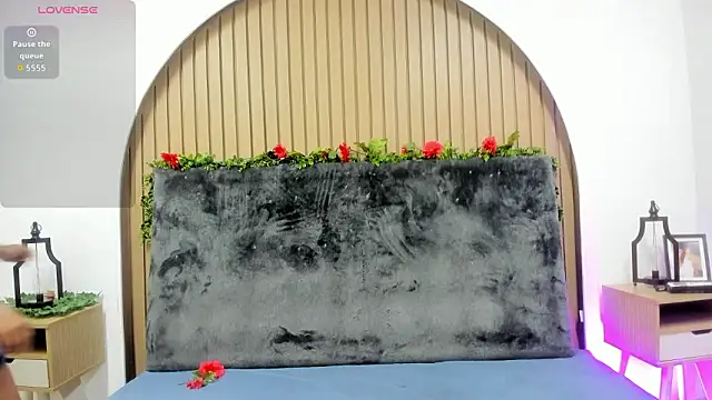 Snapshot of Karlagonzales_ chatting on 03-20-26, 06:46 Karlagonzales online show from 03-20-26, 06:46