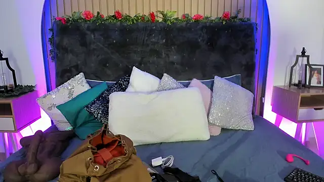 Snapshot of Karlagonzales_ chatting on 03-26-26, 06:46 Karlagonzales online show from 03-26-26, 06:46