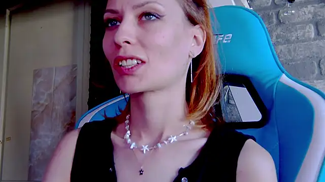 karo123421 online show from 03-07-25, 06:57