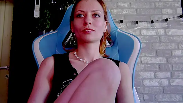 karo123421 online show from 03-07-25, 10:02