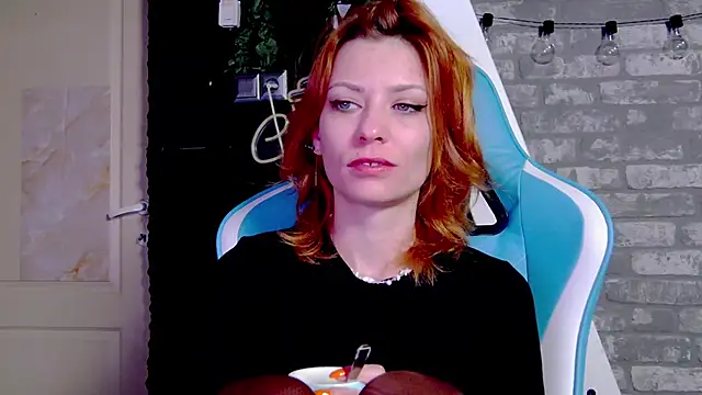 karo123421 online show from 03-08-25, 04:23