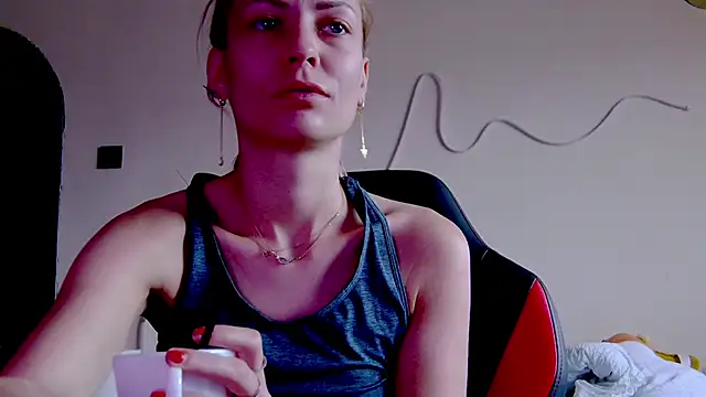 karo123421 online show from 11-23-25, 09:53