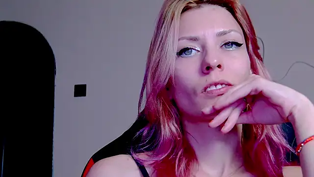 karo123421 online show from 11-23-25, 09:58