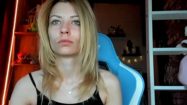 karo123421 online show from 03-22-26, 04:38