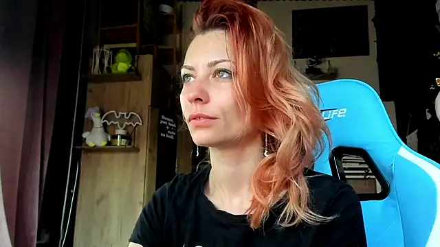 karo123421 online show from 05-08-26, 03:45