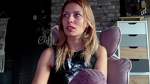 karo123421 online show from 07-22-26, 05:05