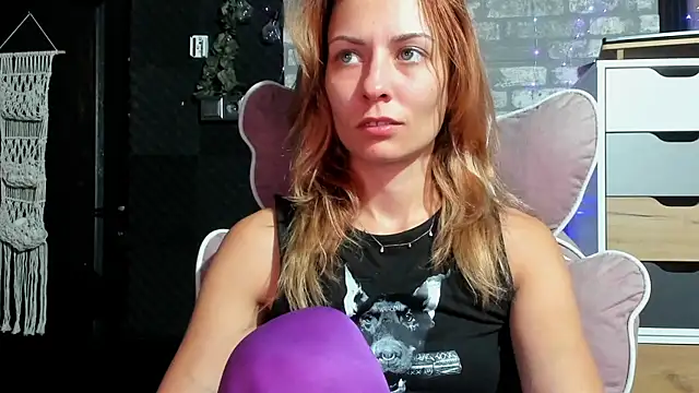 karo123421 online show from 07-27-26, 07:54