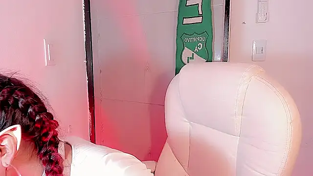 Snapshot of LeyXandrabraz chatting on 03-04-25, 03:48 LeyXandrabraz online show from 03-04-25, 03:48