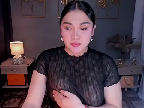 MaxeneCullens online show from 10-29-25, 04:26