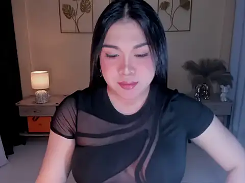 Snapshot of MaxeneCullens chatting on 03-06-26, 04:31 MaxeneCullens online show from 03-06-26, 04:31